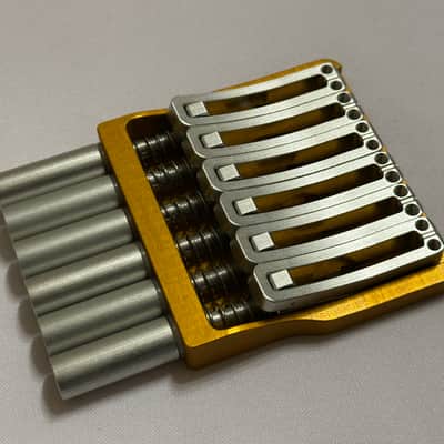 Rakhvari 6-String Hardtail - Silver/Gold image 2