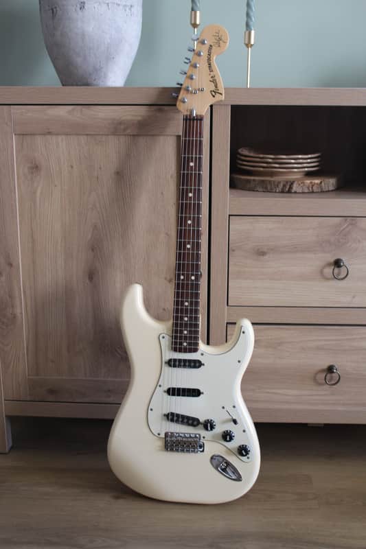 Fender Ritchie Blackmore Stratocaster MIM 2022 Olympic White