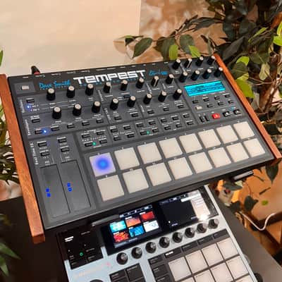 Dave Smith Instruments Tempest 6-Voice Drum Machine