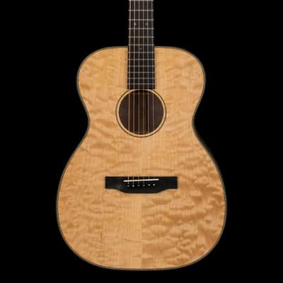 Martin Custom Shop 00-28 Style Master Grade Deep Quilt Maple (Empire Music Spec) #29854 image 3