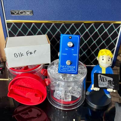 Demeter MB-2B MIDBOOST/FAT CONTROL PEDAL CUSTOM COLOR  NAMM LIMITED EDITION  BLUE METALLIC  ( New Old Stock) image 3