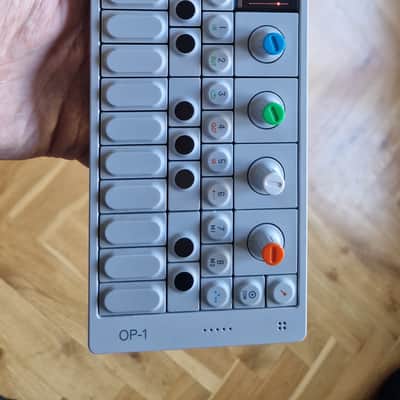 Teenage Engineering OP-1 image 3