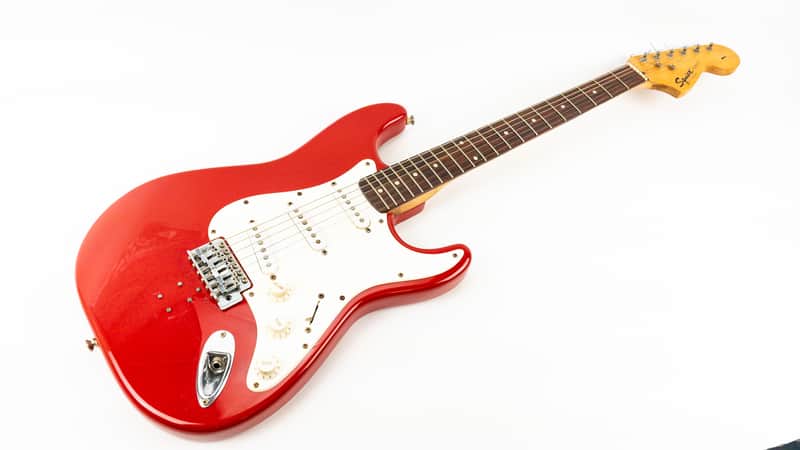 Squier Affinity Series Stratocaster – 22-Fret Rosewood Fretboard – 1997–2000 – Torino Red – Used; Good Condition image 1