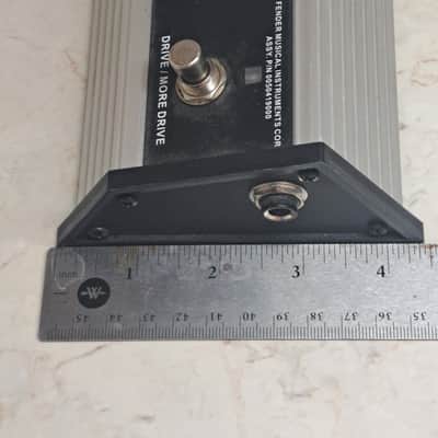 Fender 2-Button Foot Switch: Channel Select, Drive/More Drive- 005-0419-000- Mid-90's-2000's - Black and Silver image 9