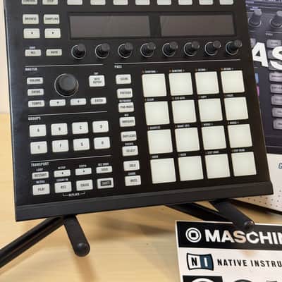 Native Instruments Maschine MKII - w/ Box - Black - Very Nice! image 9