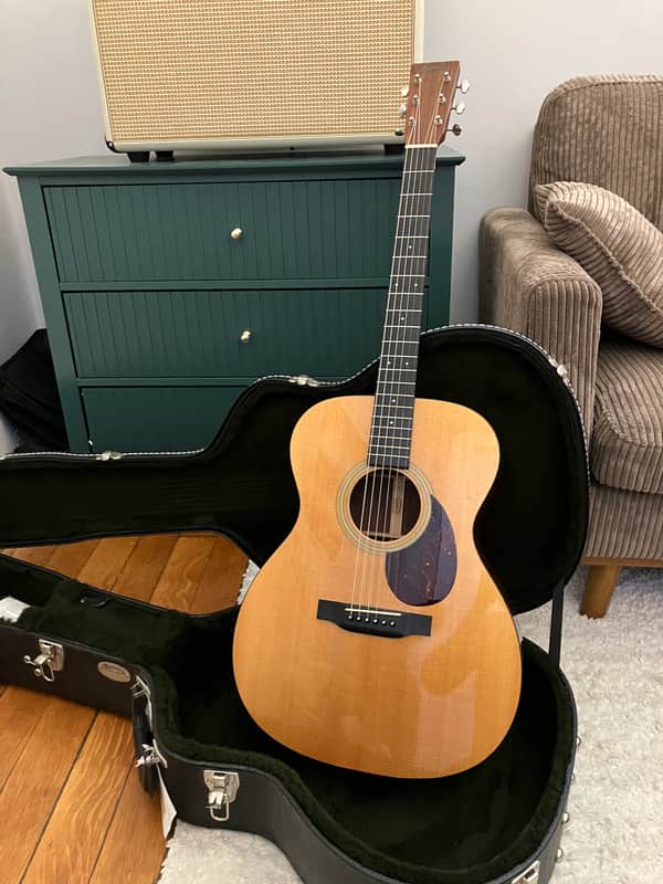 Martin Standard Series OM-21