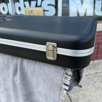 VINTAGE FENDER BASS CASE 1970s-80s - BLACK *near MINT!* image 2