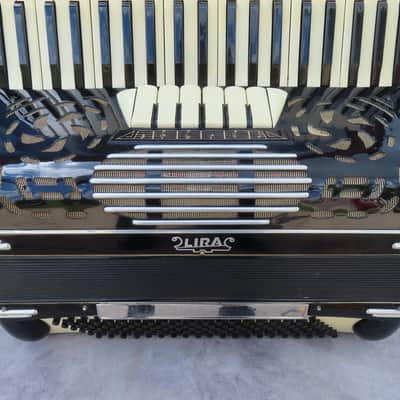INTERNATIONAL LIRA 120 BASS ACCORDION MODEL 30 1960's BLACK EXCELLENT! image 4