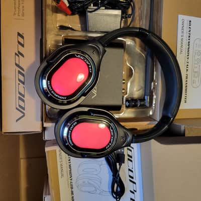 VocoPro - 3 SilentSymphony transmitters with 12 LED Headphones (Silent Disco 310), Standard image 3