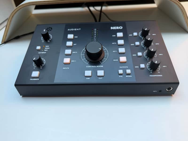 Audient Nero Desktop Monitor Controller 2019 - Black and Gray Bild 1