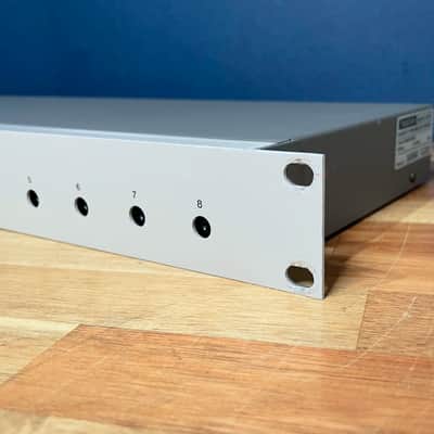 Tascam LA-81 8ch Balanced to Unbalanced Line Converter image 4