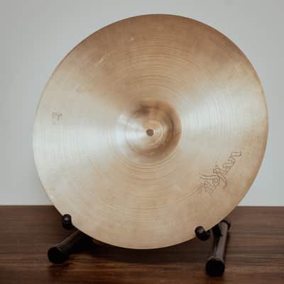 Zildjian 18" Medium Ride, 1980's (1668g) image 2