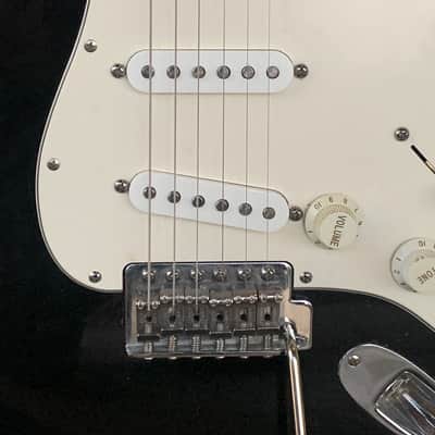 Fender Stratocaster MIM Electric Guitar 1996 - black image 3