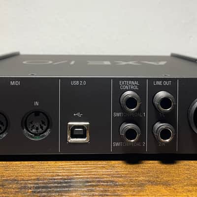 IK Multimedia AXE I/O Solo USB Audio Interface 2020 - Present - Black image 2