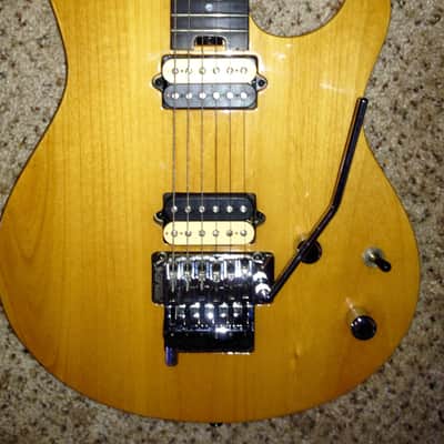 Peavey HP Special  Natural  electric guitar made in the USA Floyd rose d tuna hardshell case image 3