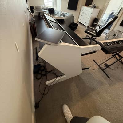 studio desk Virtuoso 2018 - Black and White image 4