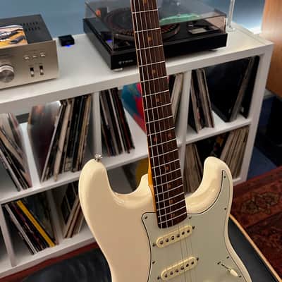 Fender American Vintage II 1961 Stratocaster 2022 - Olympic White image 4