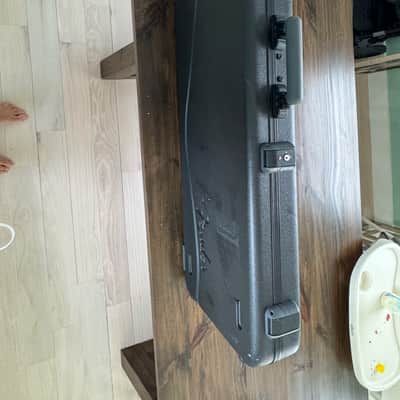 Fender Deluxe Molded Guitar Case for Stratocaster and Telecaster Electric Guitars 2025 image 3