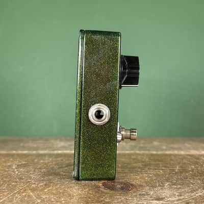 EarthQuaker Devices Arrows Preamp Booster 2015 - 2017 - Green Sparkle / White Print image 5