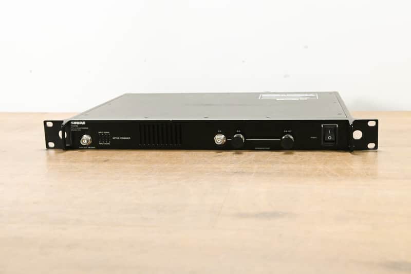 Shure PA821A Antenna Combiner for PSM Wireless Systems  - 470-952 MHz CG015N2 image 1