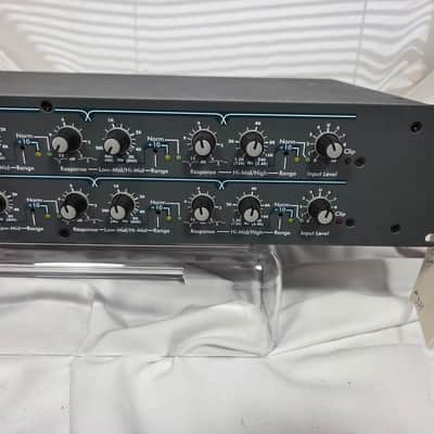 ASHLY XR-40001exp crossover. image 2