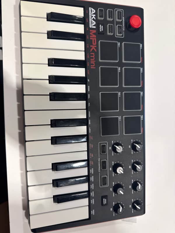 Immagine Akai MPK Mini 25-Key MIDI Controller 2012 - 2014 - Black - 1