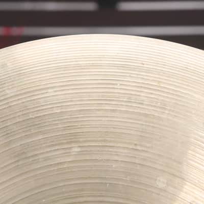 Zildjian A. Avedis 20" Ride Cymbal Vintage 1970's 2,301g's imagen 2