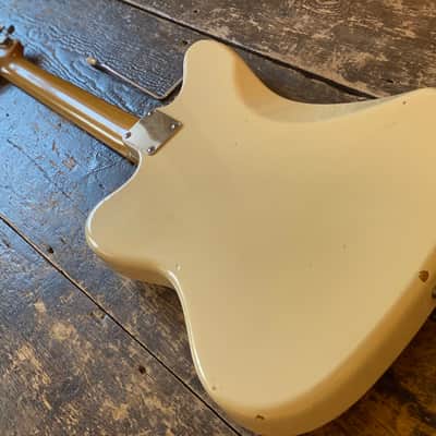 Fender Japan Early 1993 FujiGen-Buiilt Jaguar 1966 Reissue MIJ N-Serial 1993-94 Olympic White image 5
