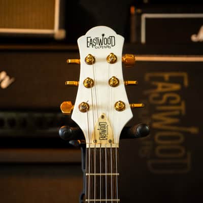 Eastwood Breadwinner 2010s - White W/ Original Hardcase image 4