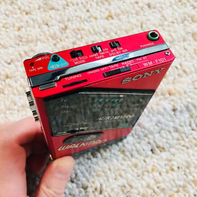 [RARE] Sony WM F101 Walkman Cassette Player, Beautiful Red !! Tested & Running !! image 4
