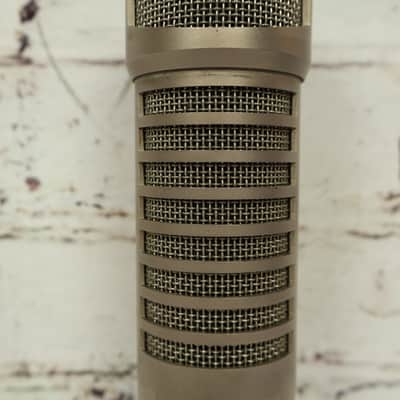 Electro-Voice RE27N/D Cardioid Dynamic Broadcast Microphone W/ Mic Stand/Clip image 7