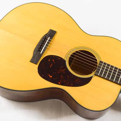 Martin Standard Series 000-18 - Natural image 4