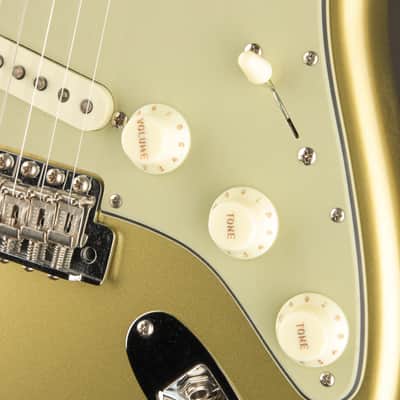 Fender Johnny A Signature Stratocaster Lydian Gold Metallic image 6