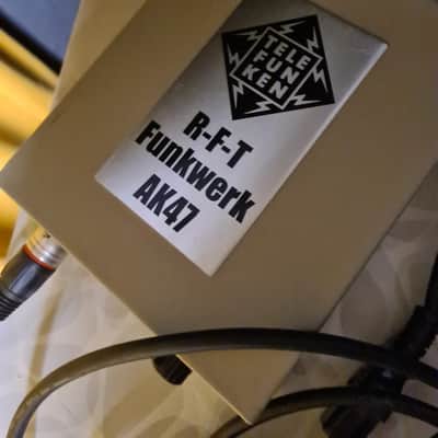 Telefunken AK-47 - Large Diaphragm Multipattern Tube Condenser Microphone 2010s - Silver image 5