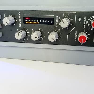 SSL 5000 Stereo Analogue Buss Compressor & Equalizer. SL520 & SL522 Vintage Rack image 3