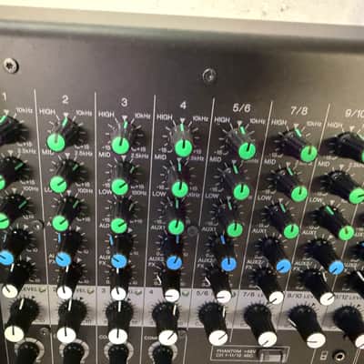 Yamaha EMX7 12 Channel 1400-Watt Powered Analog Mixer 2017 - Present - Black image 9