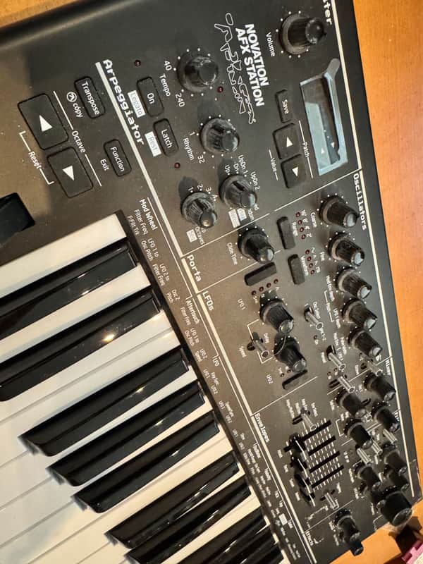 Novation AFX Station 25-Key Monophonic Synthesizer 2020 - Present - Black image 1