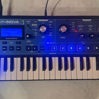 Novation MiniNova 37-Key Synthesizer 2012