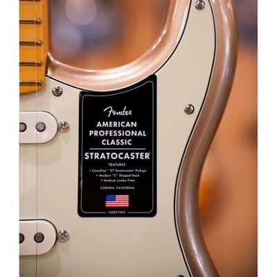 Fender American Professional Classic Stratocaster, Maple Fingerboard, Faded Firemist Gold image 9