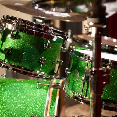 Click Icon 4pc Maple Drum Set Green Satin Sparkle Shell Pack 16 13 10 13 image 4