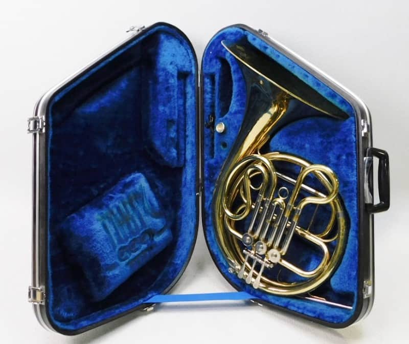 Yamaha YHR-313 French Horn, Japan, with Yamaha case and MP, Good Condition image 1