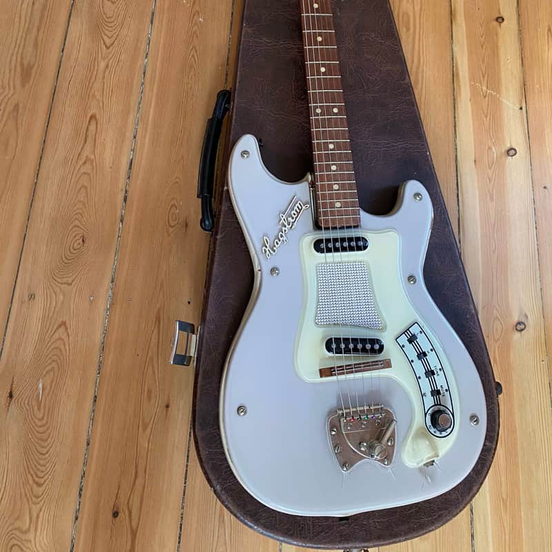 1964 Hagstrom Kent light purple