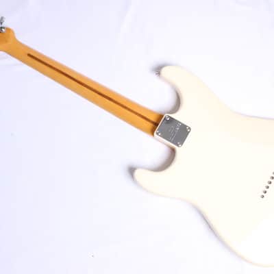 Fender / Nile Rodgers Hitmaker Stratocaster®, Maple Fingerboard, Olympic White Secondhand! [119292] image 2