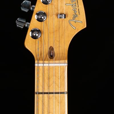 Fender American Professional II Stratocaster 3-Color Sunburst Maple Fingerboard (129) image 5