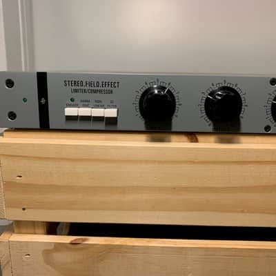 Overstayer Stereo Field Effect Model 3706 Limiter / Compressor image 2