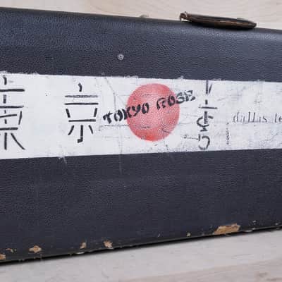 Fender Jazz or Precision Bass Original Hard Case 1967-1972 Logo with Tail Black with Orange Interior Vintage image 10