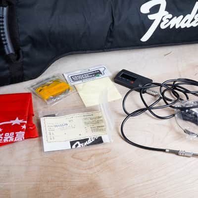 Fender PB-62 Precision Bass '62 Reissue CIJ 2004 Vintage White Japan w/ Bag image 2