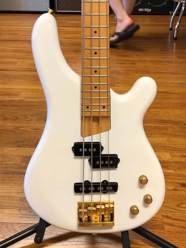 Fernandes APB-4 White image 1