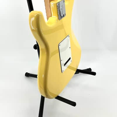 Fender Player Stratocaster with Maple Fretboard 2020- Buttercream image 14