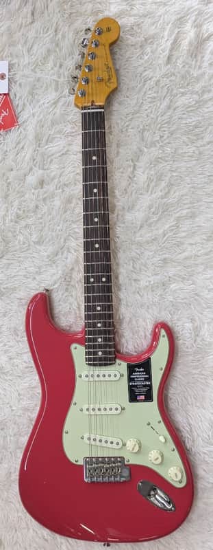 Mint Fender American Professional Classic Stratocaster, Faded Dakota Red with Gig Bag